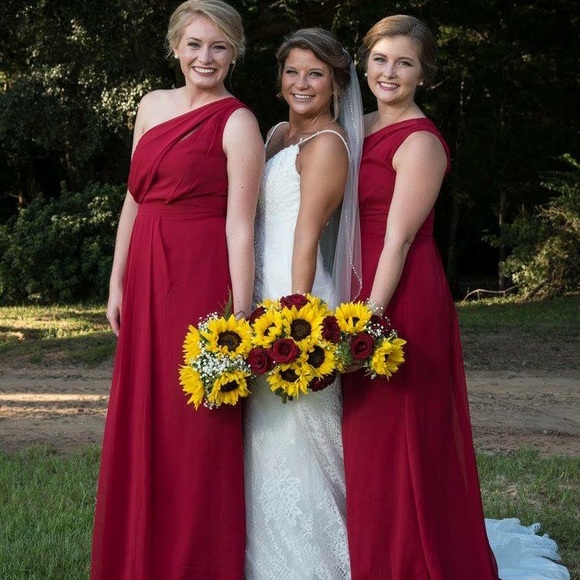 Red dress and shoes! - Picture 2 of 3